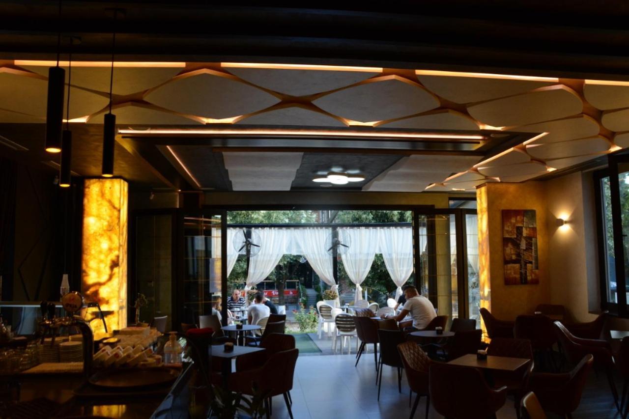 Royal Hotel Peshkopi Albania Εξωτερικό φωτογραφία